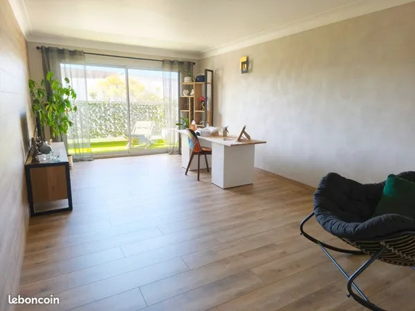 Appartement proche port de plaisance