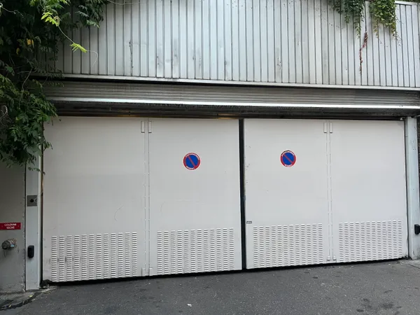 Location place de parking sécurisé - Paris 11e