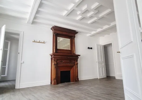 Bureaux 9 pièces 252 m²