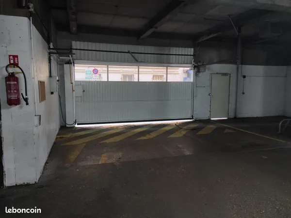 Parking proche Ménilmontant Couronnes