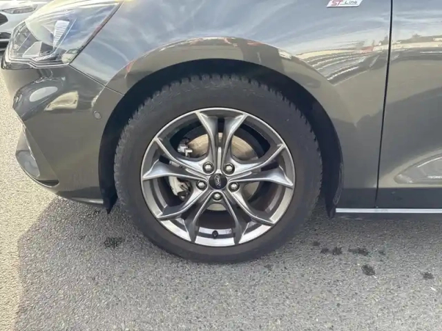 Ford Focus 1.0 ecoboost 125ch st-line — photo 9