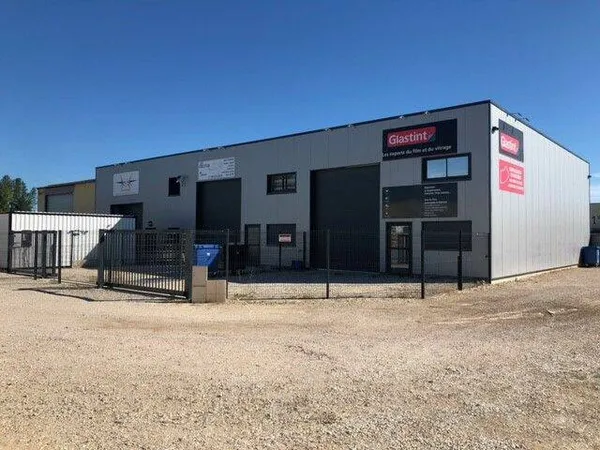 Local commercial 145 m²