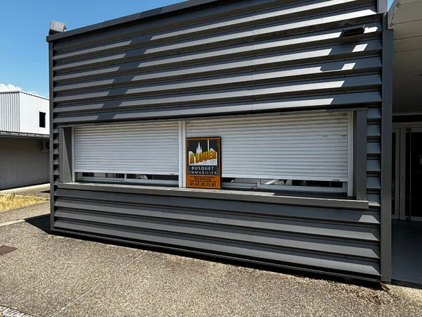 Local commercial 2 pièces