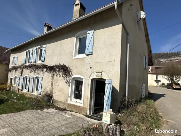 Maison de village 11 pièces 232 m²