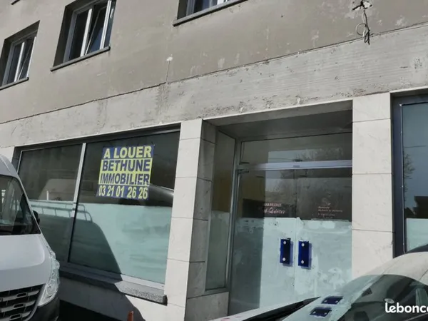 Local 125 m² BETHUNE