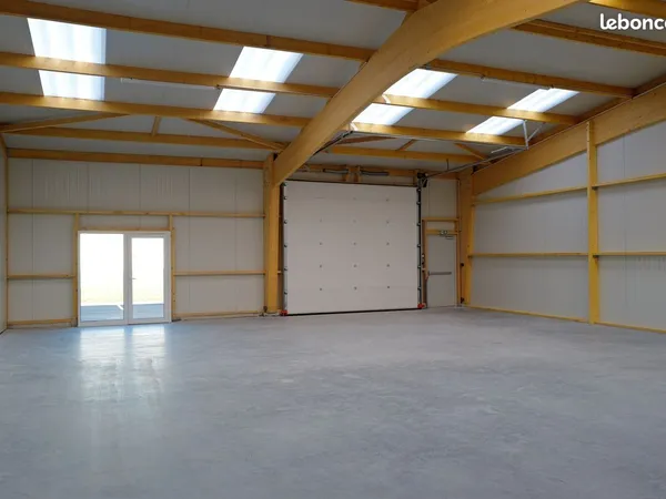 🏢 LOCAL COMMERCIAL / ARTISANAL NEUF 180 m² - ARGENCES (14) 📍Axe Caen-Paris