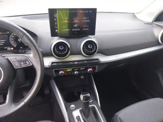 Audi Q2 35 tdi 150 s tronic 7 — photo 10