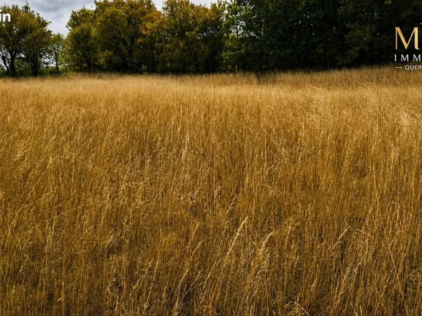 Terrain 1 950 m² Lalbenque