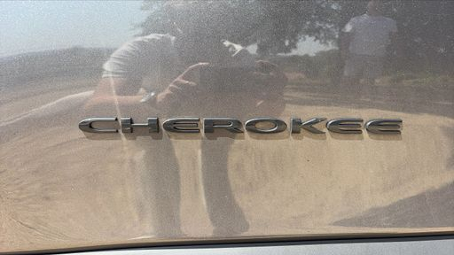 Jeep Cherokee 2.2 CRD 4WD 184 cv boite auto - Night Eagle – 2018 – 95375 km – Diesel – Boîte Automatique — photo 2