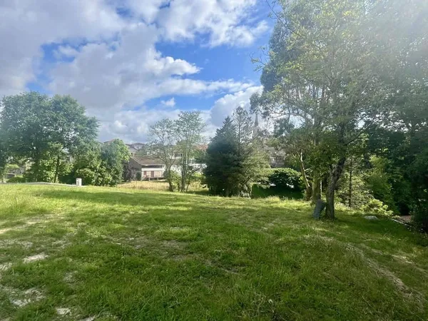 Terrain constructible 1068 m²