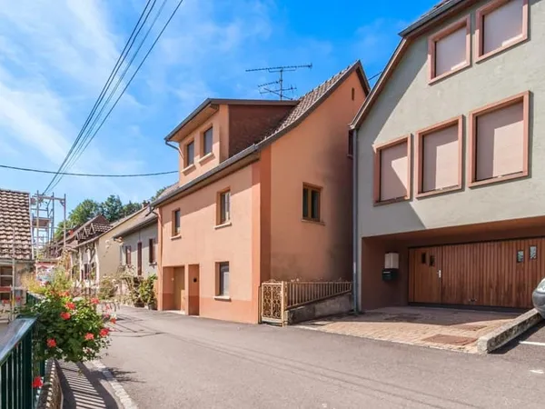 RIMBACH-ZELL - MAISON À RÉNOVER - ENVIRON 99 M² - GARAGE - POTENTIEL HABITATION + ESPACE PROFESSIONN