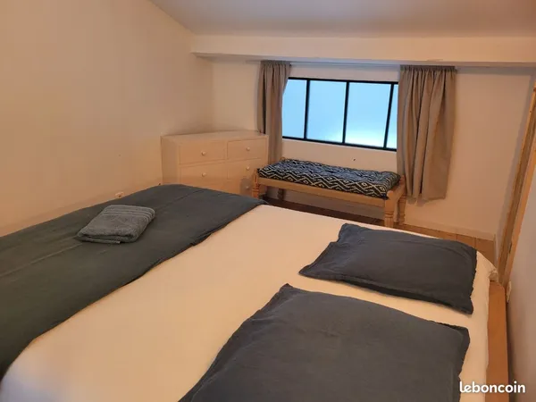 Loue chambre meublée