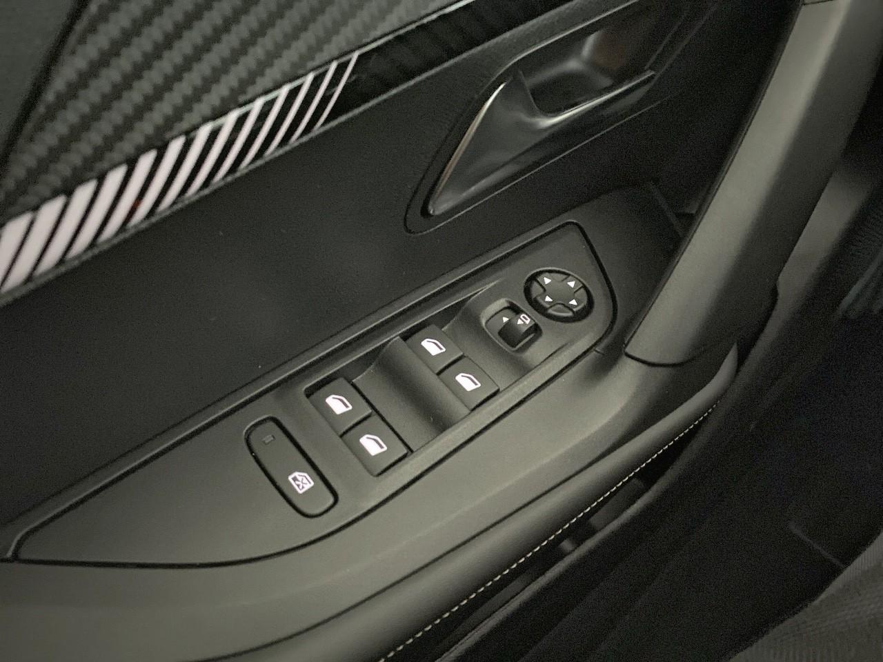 Peugeot 2008 hybrid 145 ch e-dcs6 allure — photo 20