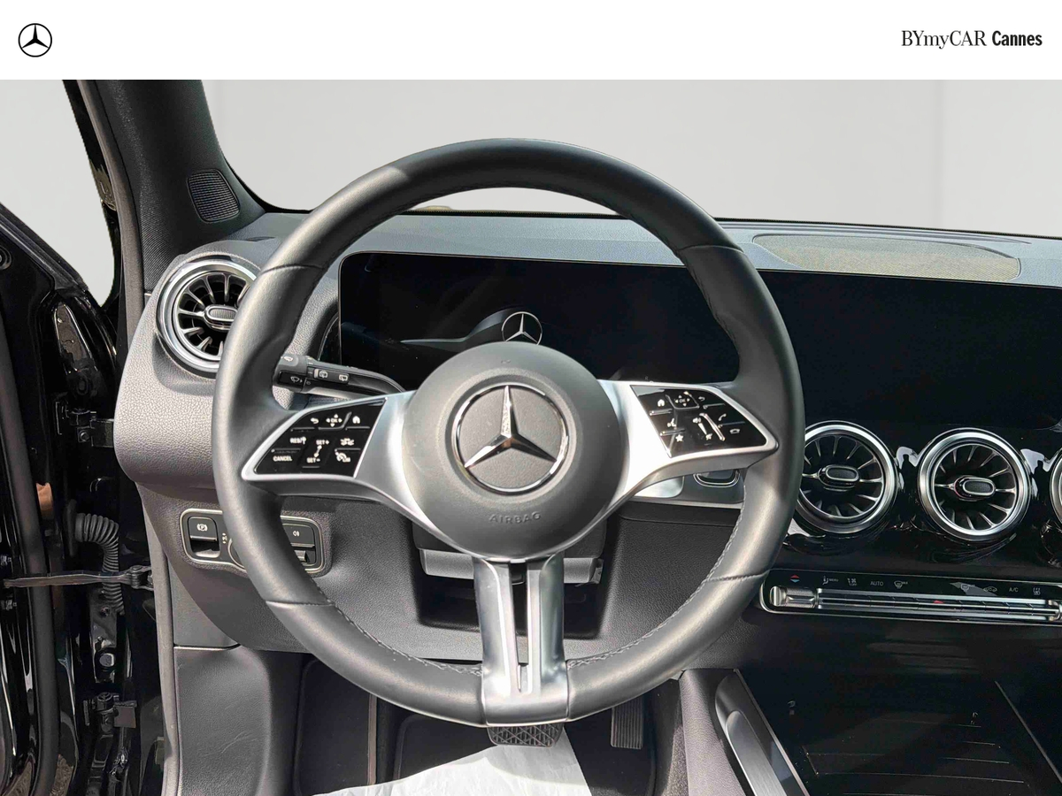 Mercedes EQB 250+ — photo 10