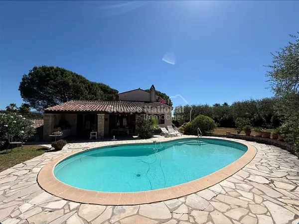 GRASSE SUD / Maison individuelle 5 P/ 150 m²/ Oliveraie / Piscine
