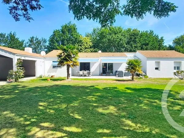 Maison 8 pièces 143 m²