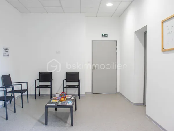 Bureaux 1 pièce 81 m²