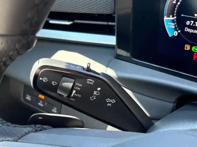 Volkswagen T-Roc 1.5 etsi evo2 hybrid 150 ch dsg7 — photo 19