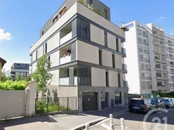 Parking 13 m²