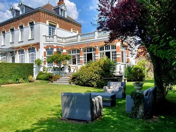 Maison 8 pièces 225 m²