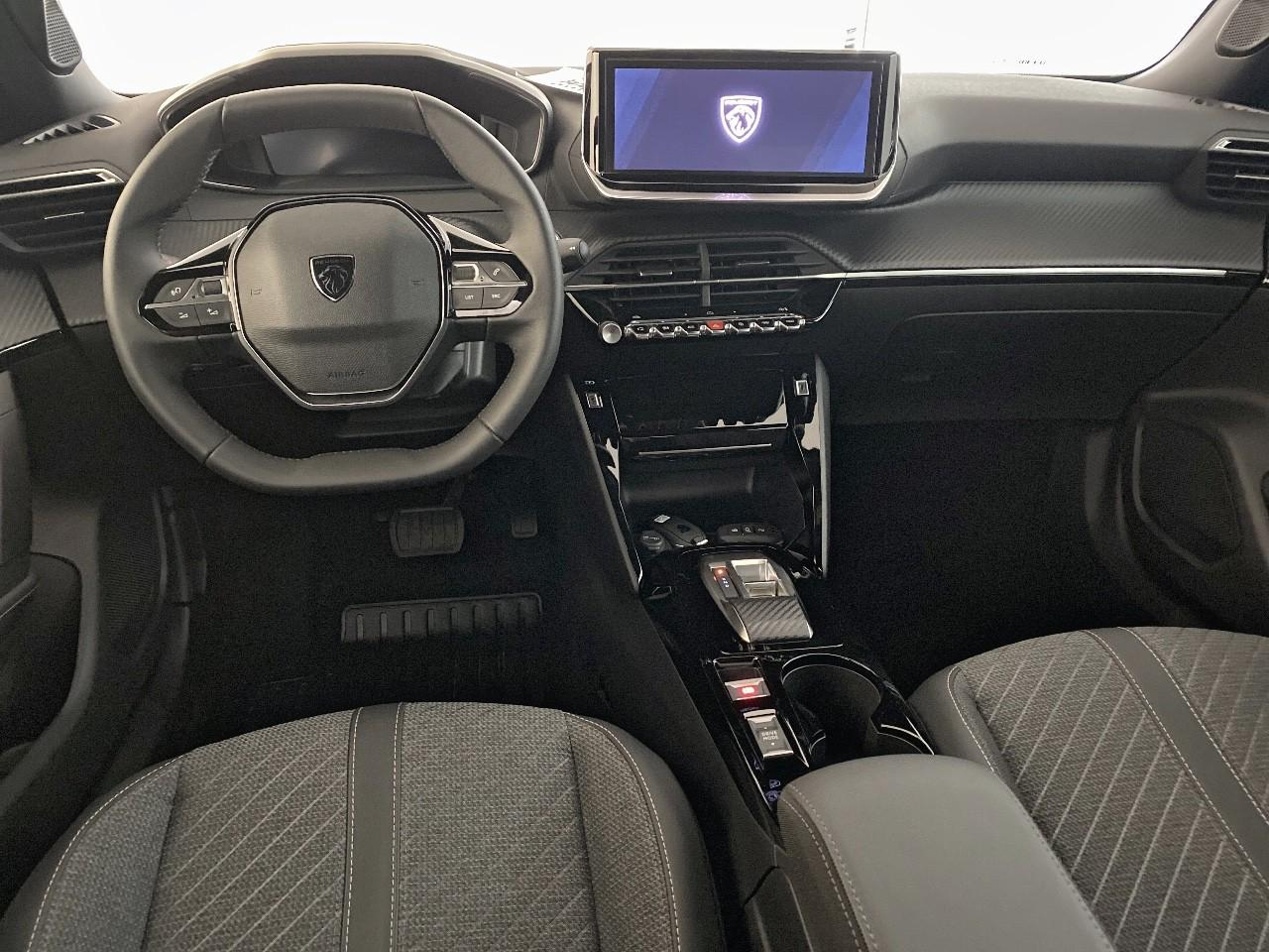 Peugeot 2008 hybrid 145 ch e-dcs6 allure — photo 8