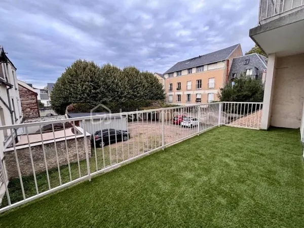 PLACE SAINT-ANNE - APPARTEMENT T4 AVEC TERRASSE
