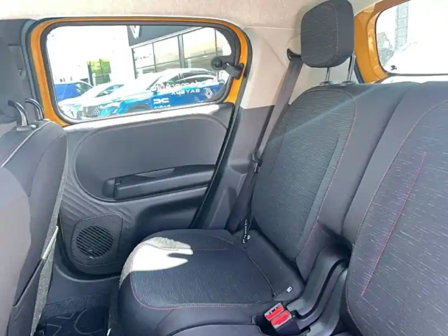 Renault Twingo e-tech electrique 80 ch autonomie urbaine — photo 16