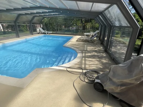 Maison 8 pièces 252 m²