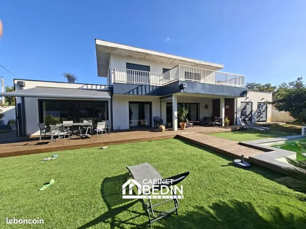 Maison 6 pièces 234 m²