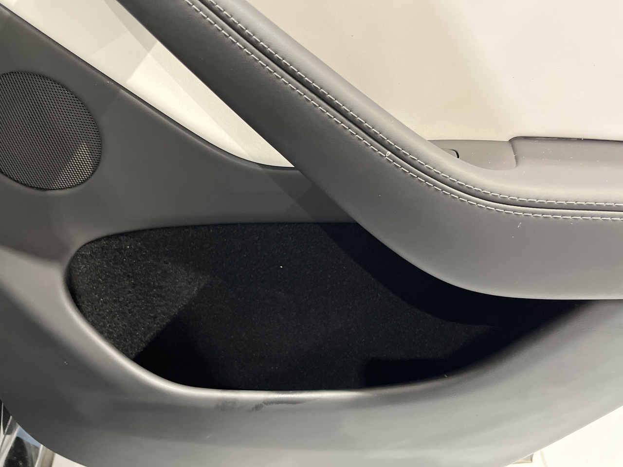 Tesla Model Y — photo 55