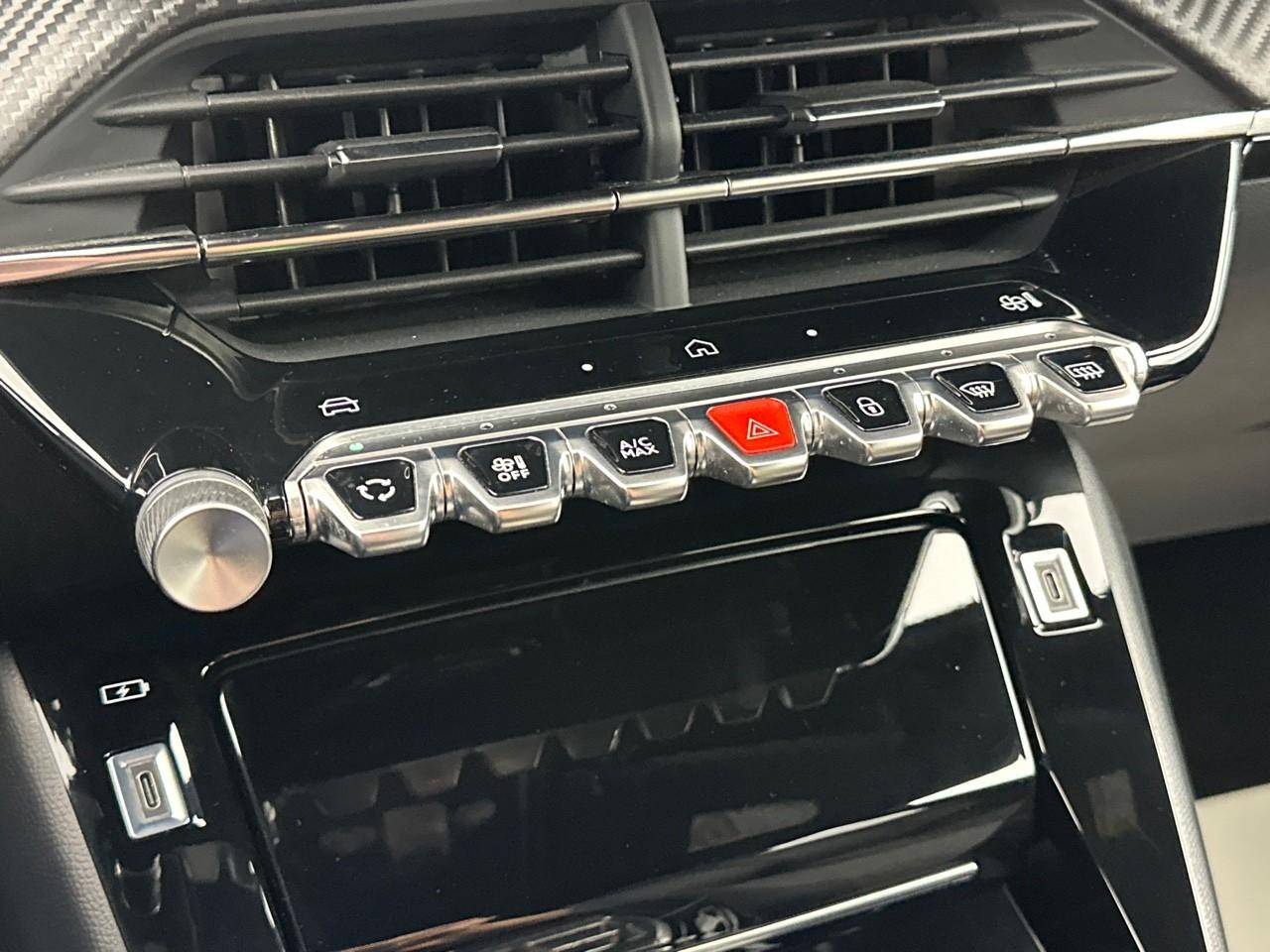 Peugeot 2008 electrique 54 kwh 156 ch allure — photo 27