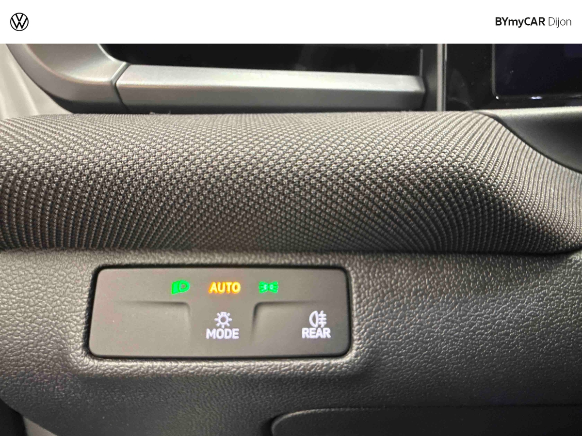 Volkswagen T-Roc 1.5 eTSI Hybrid 116 ch DSG7 — photo 26