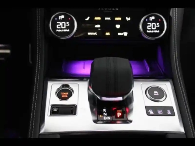 Jaguar F-Pace p400e plug-in-hybrid r-dynamic se bva8 awd — photo 69