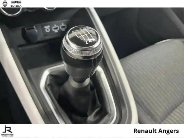 Renault Clio 1.0 tce 90ch techno — photo 6