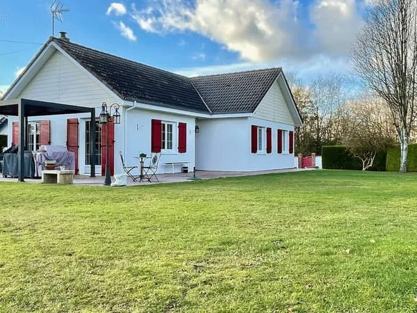 Maison de plain pied 3 chambres et sous-sol complet