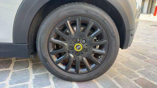 Mini Cooper SE 184 94kWh - Premium Plus – 2023 – 43343 km – Électrique – Boîte Automatique — photo 6