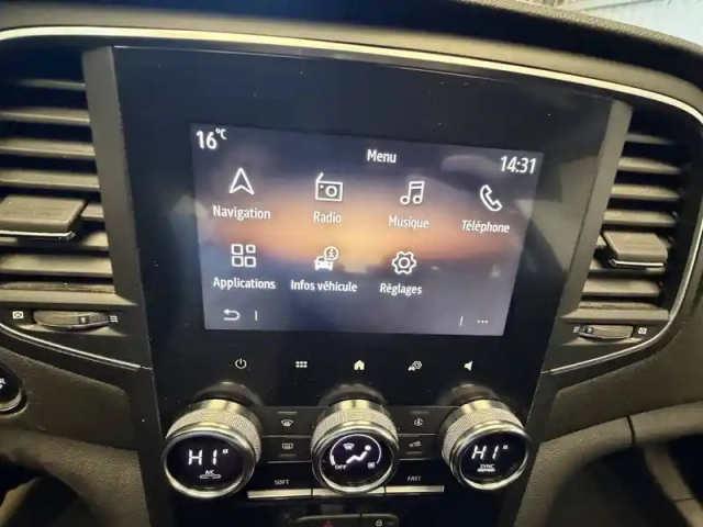 Renault Megane iv berline blue dci 115 edc — photo 71