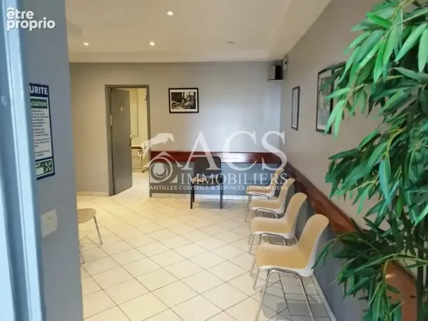 Opportunité, deux cabinets médicaux situés à SCHOELCHER