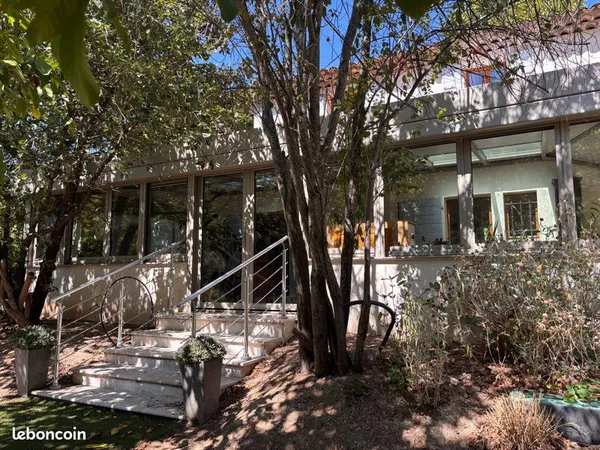 Villa dans un secteur privilégié