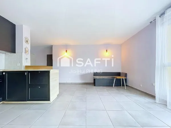NICE  SAINT-JEAN-D'ANGÉLY | APPARTEMENT 3 PIÈCES AVEC TERRASSE DE 13 M² ET PARKING COUVERT