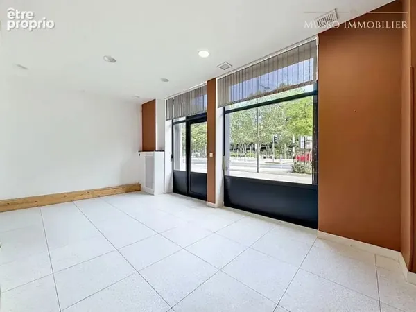 Commerce 2 pièces 49 m²