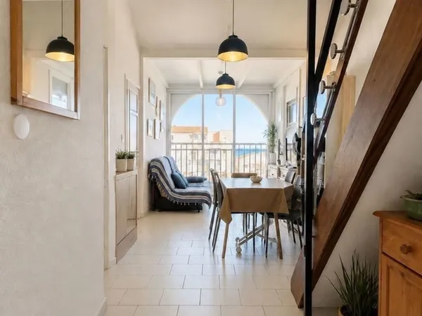 CAP d'AGDE appartement 40 m2 climatisé secteur falaises 100 m de la plage