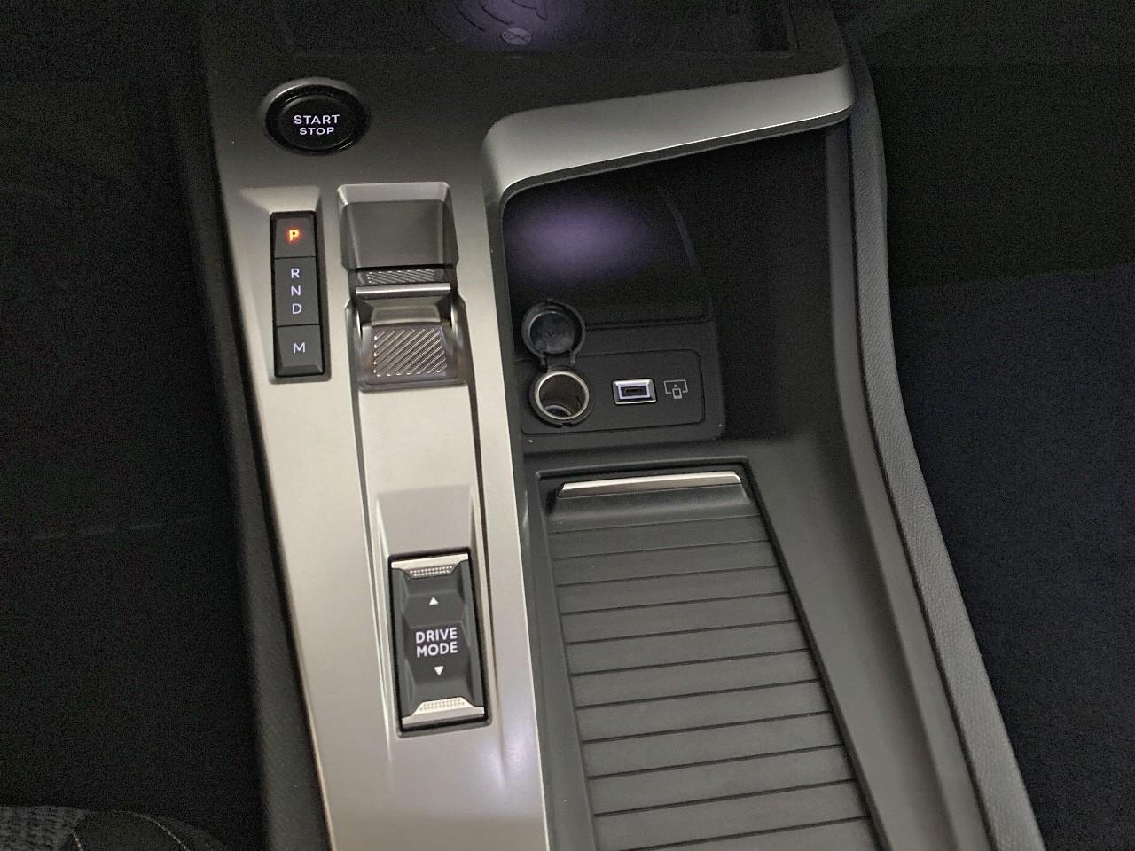 Peugeot 308 sw bluehdi 130ch s&s eat8 allure — photo 17