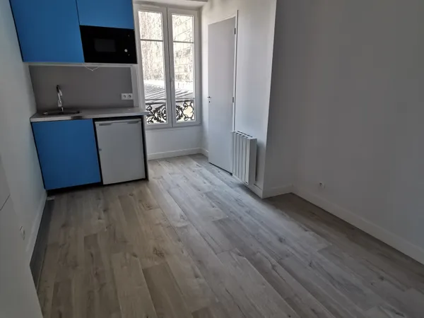 Loue charmant studio rénové dans le 11e - bail code civil