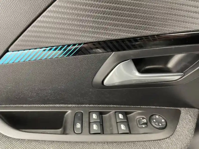 Peugeot 208 electrique 50 kwh 136ch — photo 96