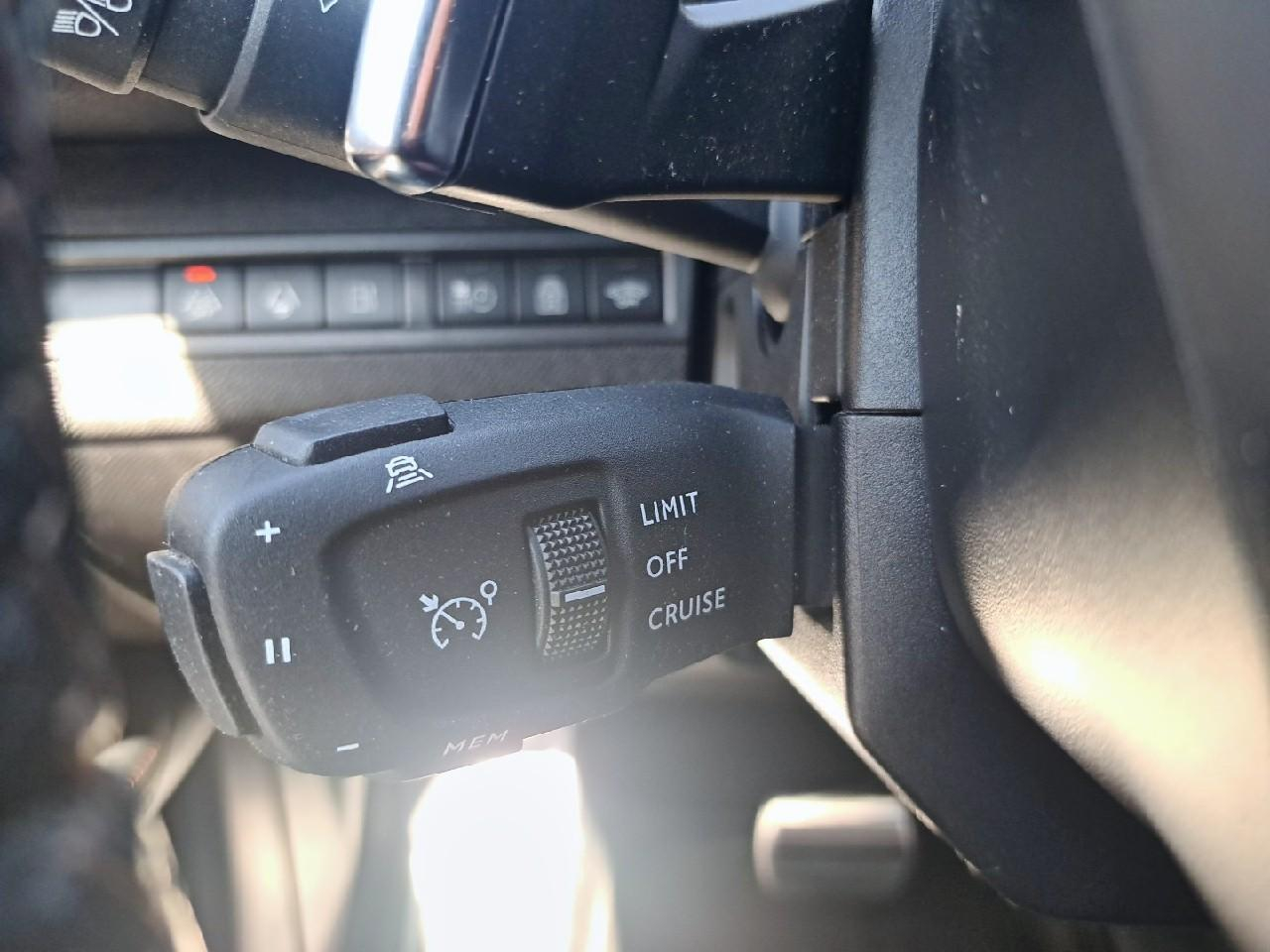 Peugeot 3008 hybrid 225 e-eat8 gt — photo 23