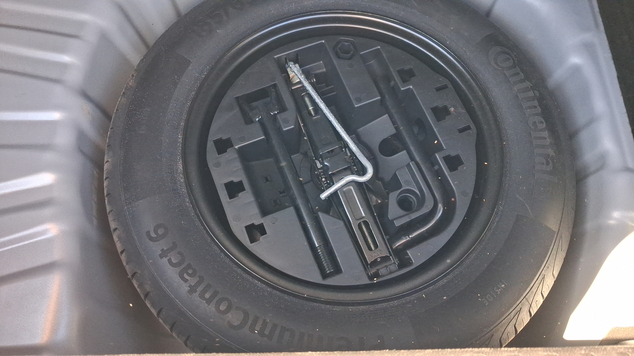 Renault Clio TCe 140 — photo 17