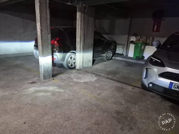 Garage/Parking