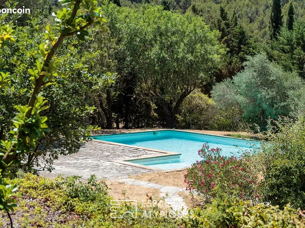 Maison 6 pièces 185 m²