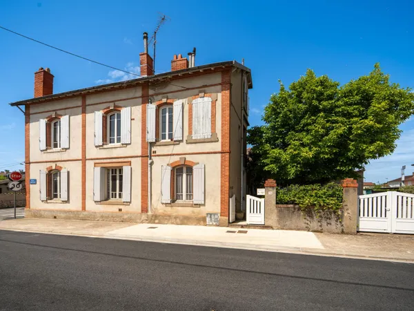 Opportunité investisseur : IMMEUBLE DE CARACTÈRE - 3 LOTS POSSIBLES - FORT POTENTIEL LOCATIF - Albi